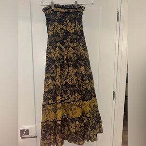Chic Black and Gold Floral A-Line Skirt